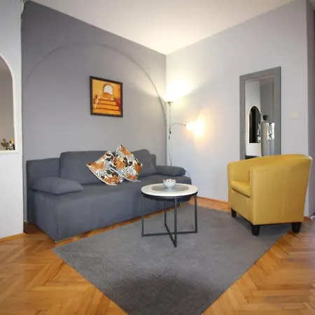 Dr. Igda Apartments Porec Exterior photo