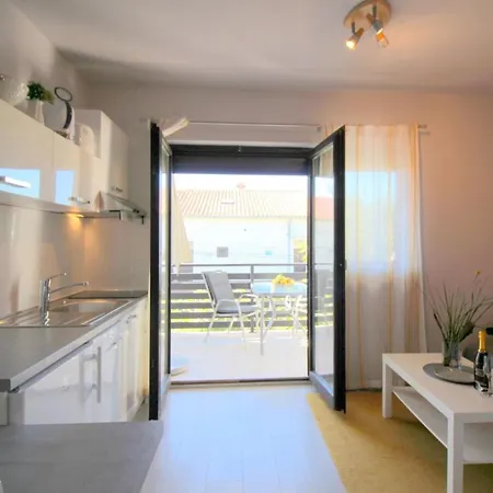 Dr. Igda Apartments Porec Exterior photo
