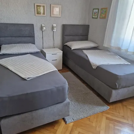 Dr. Igda Apartments Porec Exterior photo
