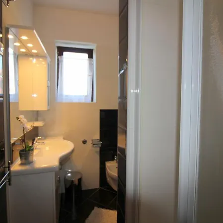 Dr. Igda Apartments Porec Exterior photo